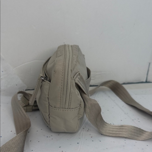 Athleta Beige All About Crossbody Belt Bag - Picture 2 of 10